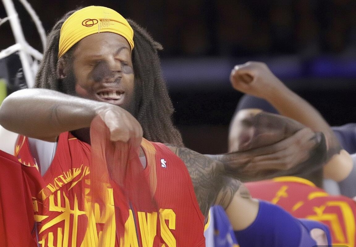 克利夫兰骑士队奢侈税危机：第二土豪线压迫下的薪资结构与阵容重组抉择